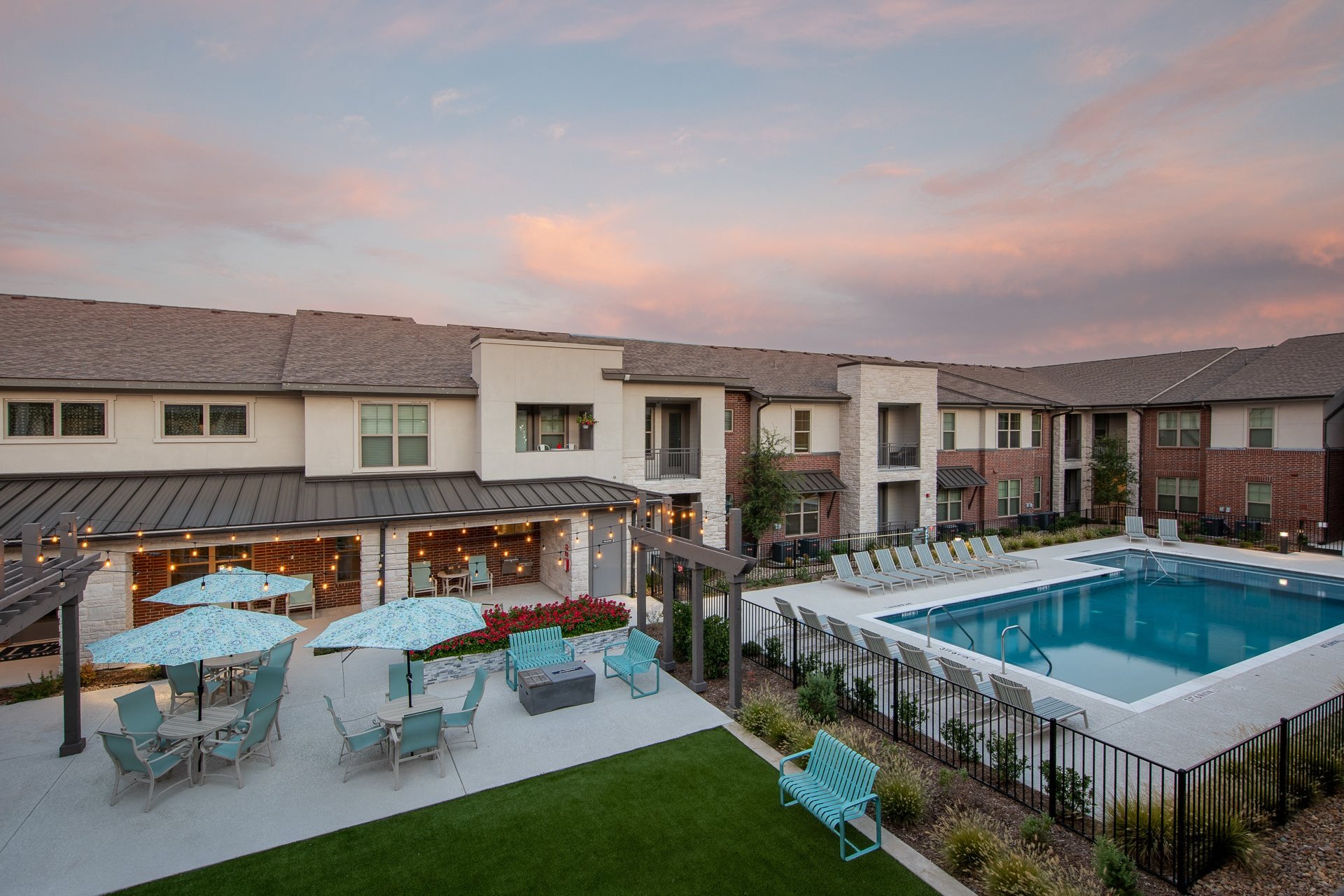 resort-style pool and courtyard at a senior apartment community